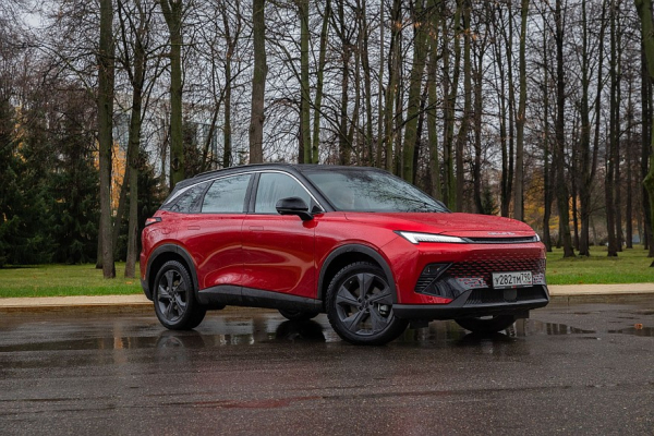 Сменщик Toyota RAV4 и Volkswagen Tiguan: тест-драйв BAIC X55 Сменщик Toyota RAV4 и Volkswagen Tiguan: тест-драйв BAIC X55