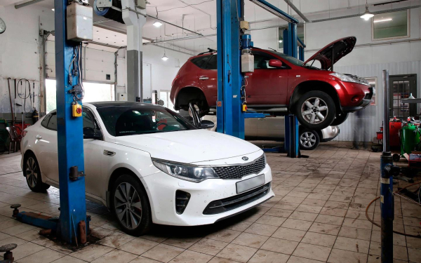 
            Техобслуживание автомобилей подорожало на 51%. Что будет в 2024 году
        