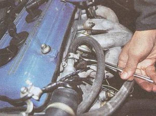 Диагностика и замена датчиков давления масла в двигателях ЗМЗ 405, 406, 409 Диагностика и замена датчиков давления масла в двигателях ЗМЗ 405, 406, 409