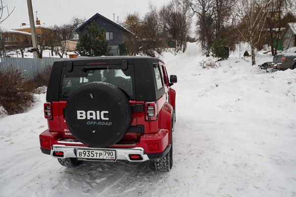 Для тех, кто выбирает стиль: тест BAIC BJ40 Для тех, кто выбирает стиль: тест BAIC BJ40