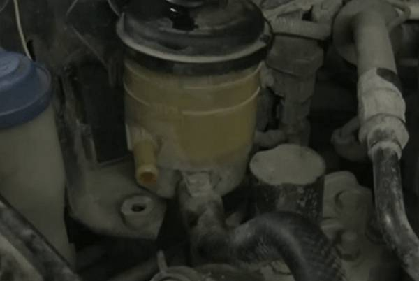 Как менять масло в гидроусилителе руля Как менять масло в гидроусилителе руля