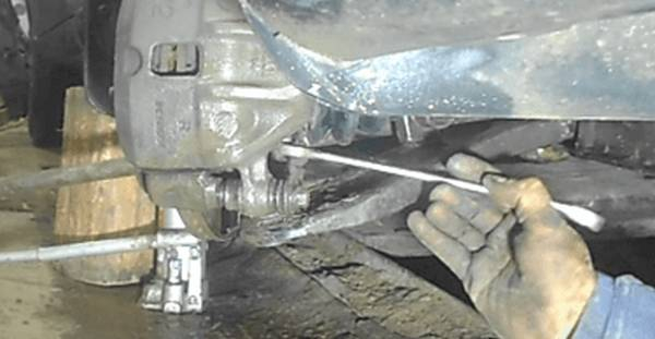 Как правильно поменять пыльник наружного ШРУСа Как правильно поменять пыльник наружного ШРУСа