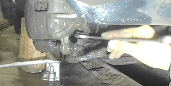 Как правильно поменять пыльник наружного ШРУСа Как правильно поменять пыльник наружного ШРУСа