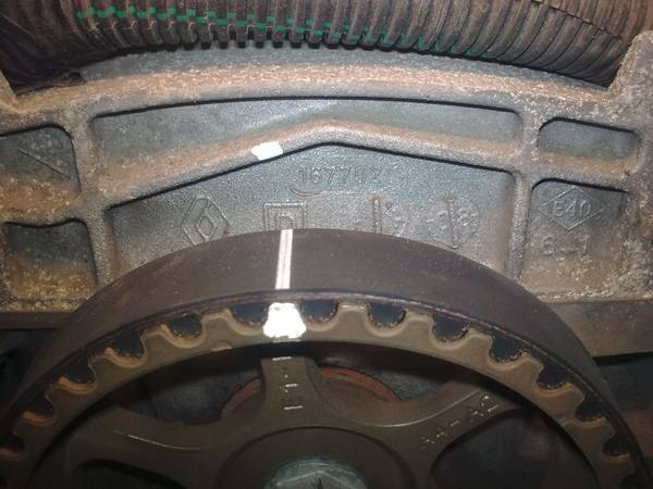 Помпа или водяной насос: как провести замену на Рено Логан Помпа или водяной насос: как провести замену на Рено Логан