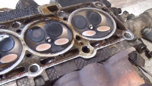Ремонт головки блока цилиндров на легковом автомобиле Ремонт головки блока цилиндров на легковом автомобиле