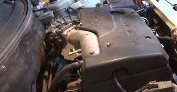 Ремонт головки блока цилиндров на легковом автомобиле Ремонт головки блока цилиндров на легковом автомобиле