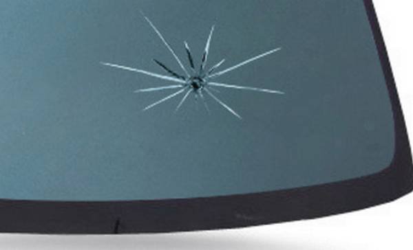 Заделка трещин и сколов на лобовом стекле автомобиля Заделка трещин и сколов на лобовом стекле автомобиля