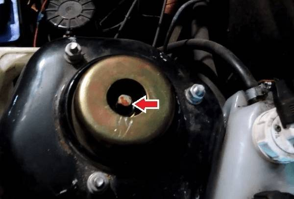 Замена амортизаторов ВАЗ 2108, 2109, 21099: автолюбителю на заметку Замена амортизаторов ВАЗ 2108, 2109, 21099: автолюбителю на заметку