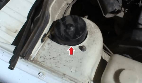 Замена амортизаторов ВАЗ 2108, 2109, 21099: автолюбителю на заметку Замена амортизаторов ВАЗ 2108, 2109, 21099: автолюбителю на заметку