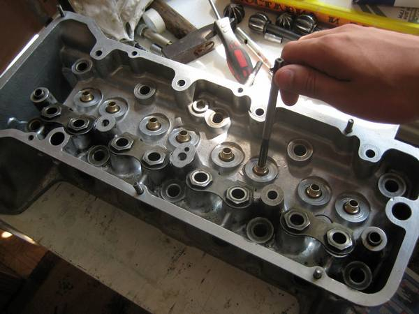 Замена направляющих втулок клапанов на ВАЗ 2109 Становимся механиком