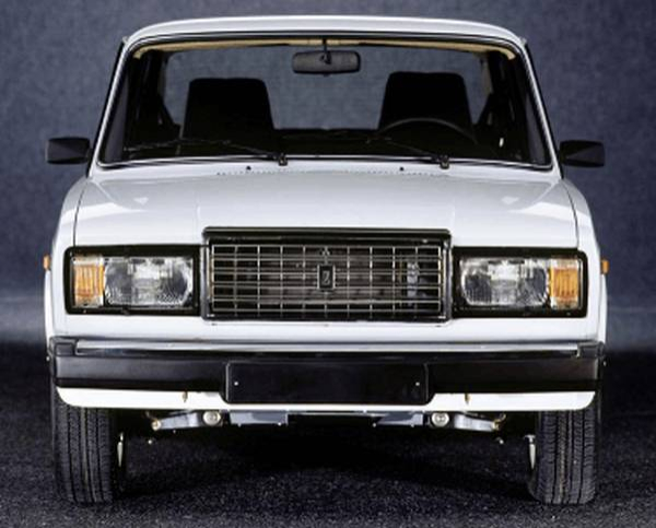 Автомобиль в России за 300 тысяч рублей