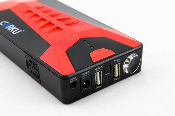 Бустер автомобильный для запуска двигателя Бустер автомобильный для запуска двигателя