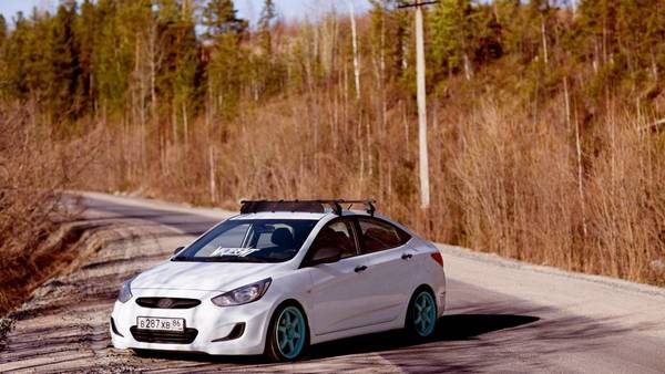 Что лучше - Лада Веста или Hyundai Solaris? Новый конкурент в своем классе