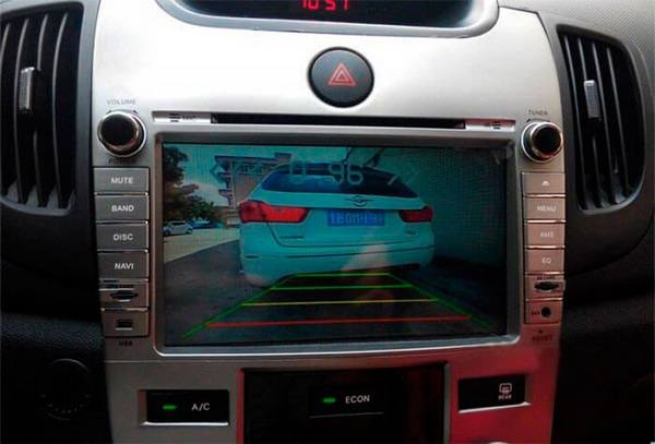 Что лучше парктроник или камера заднего вида? Что лучше парктроник или камера заднего вида?