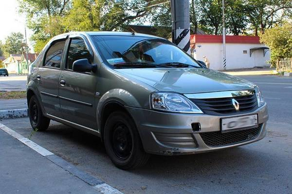 Что лучше - Renault Logan или Renault Sandero? Сравниваем французов Что лучше - Renault Logan или Renault Sandero? Сравниваем французов