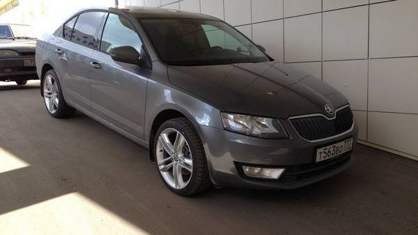 Что лучше - Toyota Corolla или Skoda Octavia? Что все таки купить?