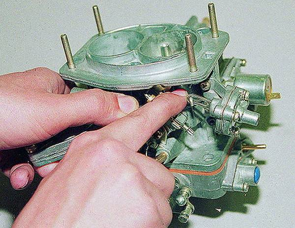 Что входит в ремкомплект карбюратора? Что входит в ремкомплект карбюратора?