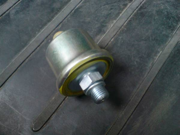 Датчик давления масла в «Мицубиси Лансер»: выбор, проверка, порядок замены