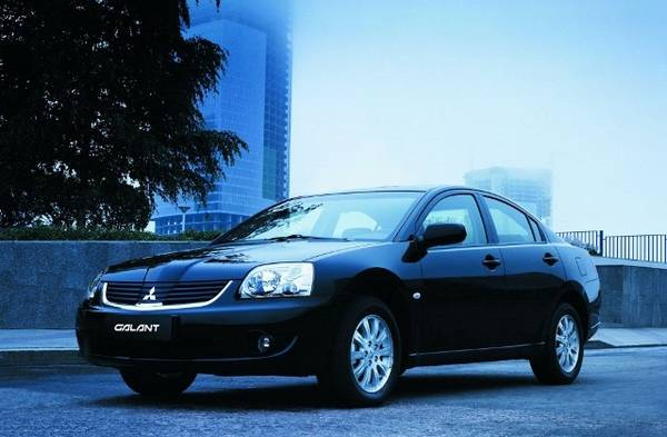 Японский автомобиль Мицубиси Галант