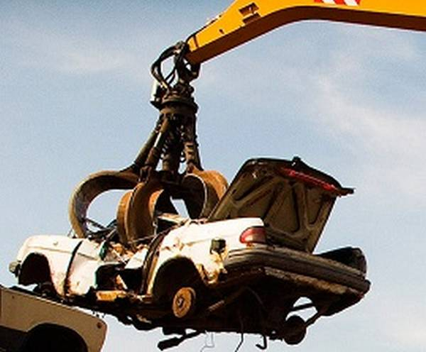 Как лучше продать битый автомобиль