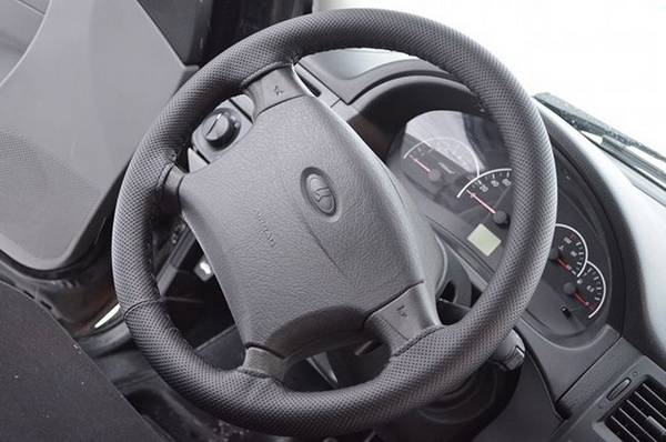 Как выбрать хорошую кожаную оплетку руля