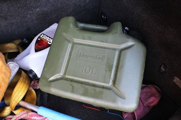 Какая канистра для бензина лучше? Обзор видов материалов Какая канистра для бензина лучше? Обзор видов материалов