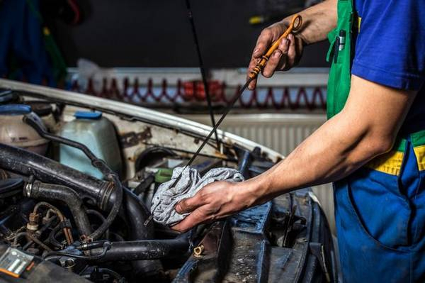 Какое масло лучше заливать в двигатель ваз 2114 8 клапанов Какое масло лучше заливать в двигатель ваз 2114 8 клапанов