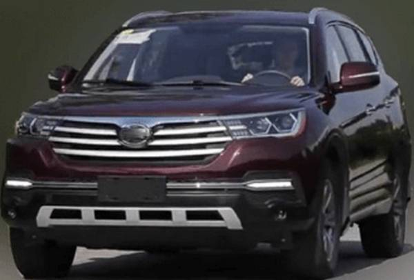 Какой кроссовер для России лучше? Какой кроссовер для России лучше?