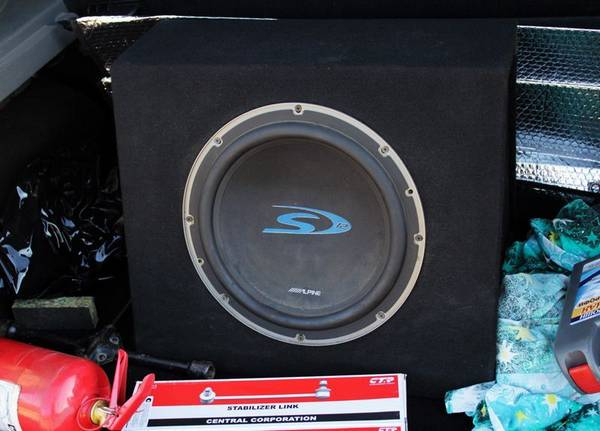 Какой сабвуфер купить в машину? Советы для отличного автозвука