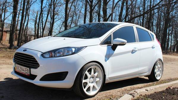 Какую купить новую машину до 350 тысяч рублей? Большой список вариантов