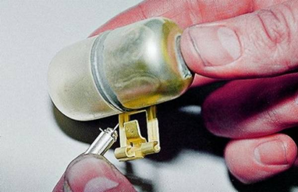 Карбюратор ВАЗ 2107 настроим и отрегулируем самостоятельно Карбюратор ВАЗ 2107 настроим и отрегулируем самостоятельно