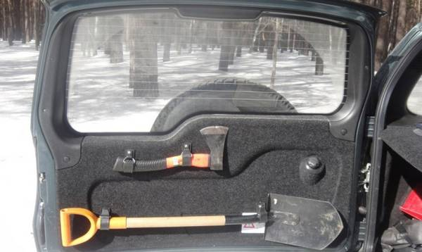 Крышка багажника ВАЗ-2115, Рено Логан и Нивы что практичнее? Крышка багажника ВАЗ-2115, Рено Логан и Нивы что практичнее?