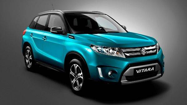 Новая Toyota C-HR проехалась без камуфляжа по Тольятти