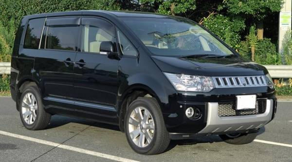 Пять поколений японского минивэна Mitsubishi Delica Пять поколений японского минивэна Mitsubishi Delica