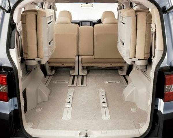 Пять поколений японского минивэна Mitsubishi Delica Пять поколений японского минивэна Mitsubishi Delica