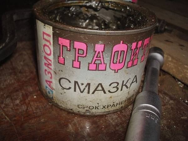 Применение графитной смазки в автомобиле Что, где и как
