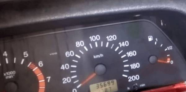 Сколько остается бензина, когда загорается лампочка Сколько остается бензина, когда загорается лампочка