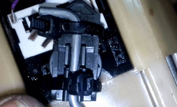 Сколько остается бензина, когда загорается лампочка Сколько остается бензина, когда загорается лампочка