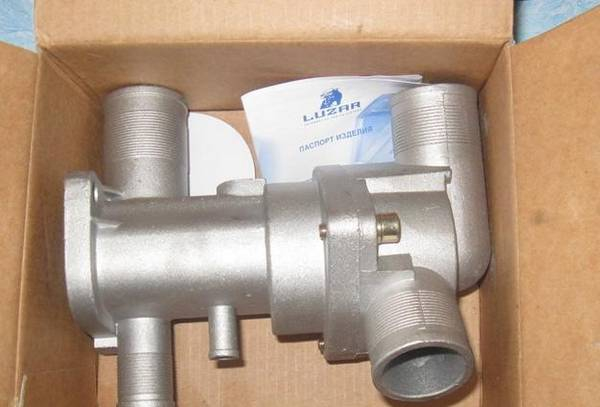 Термостат ВАЗ 2114 как выбрать новый и произвести его замену своими руками? Термостат ВАЗ 2114 как выбрать новый и произвести его замену своими руками?