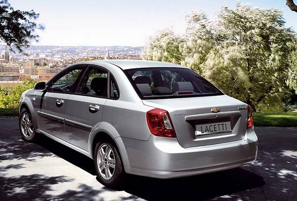 Тест-драйв Chevrolet Lacetti — плюсы и минусы машины Тест-драйв Chevrolet Lacetti — плюсы и минусы машины