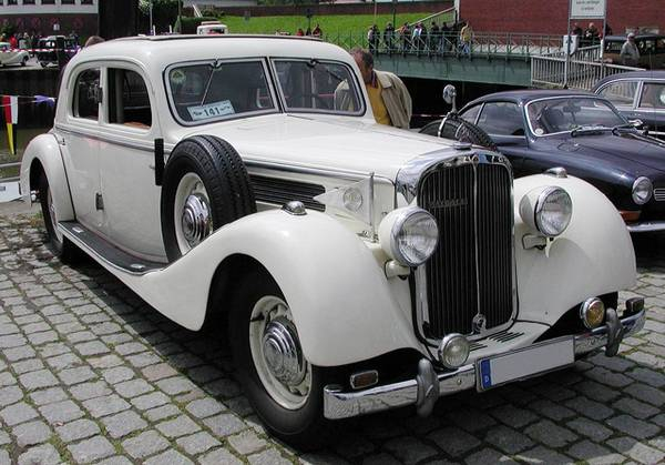 Тяжёлая судьба легендарной марки автомобилей Майбах