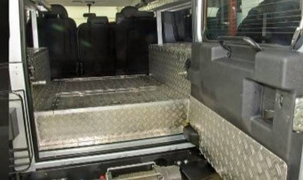 Тюнинг салона УАЗ «Буханка» для охоты или рыбалки Тюнинг салона УАЗ «Буханка» для охоты или рыбалки