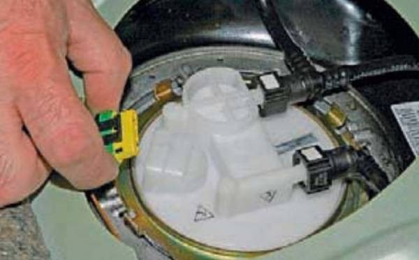 Топливные фильтры «Лады Калины»: выбор и замена своими руками Топливные фильтры «Лады Калины»: выбор и замена своими руками