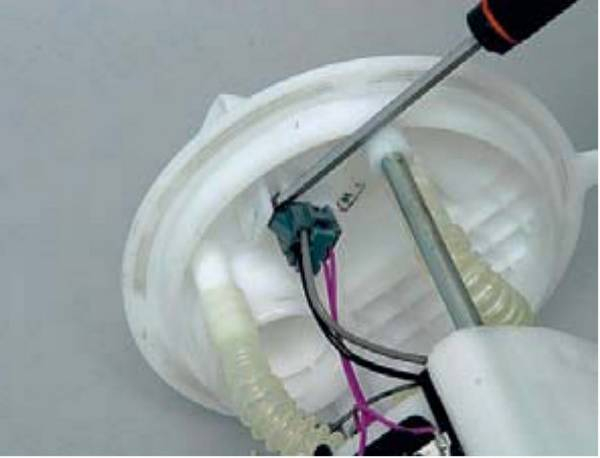 Топливные фильтры «Лады Калины»: выбор и замена своими руками Топливные фильтры «Лады Калины»: выбор и замена своими руками