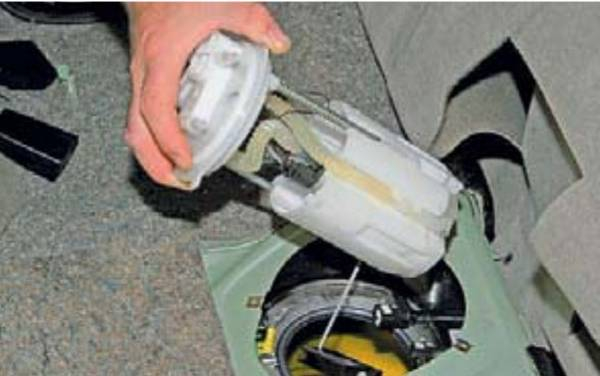 Топливные фильтры «Лады Калины»: выбор и замена своими руками Топливные фильтры «Лады Калины»: выбор и замена своими руками