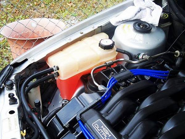 Тосол и антифриз разница, не дающая покоя нескольким поколениям Тосол и антифриз разница, не дающая покоя нескольким поколениям