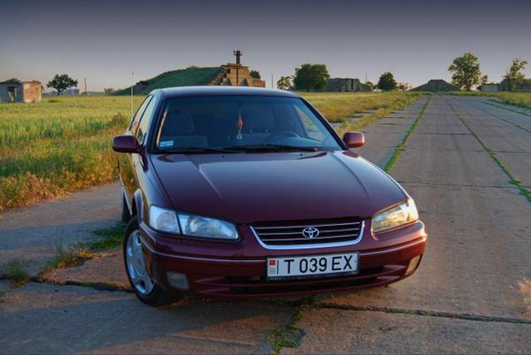 Трудный путь к успеху: история Toyota Camry