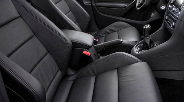 Уход за кожаным салоном в автомобиле — сохраняем на долгие годы