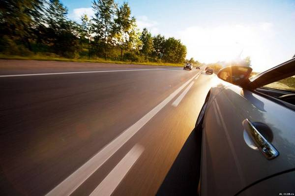 Универсальное энергосберегающее масло 10w30 для автомобильных двигателей Универсальное энергосберегающее масло 10w30 для автомобильных двигателей