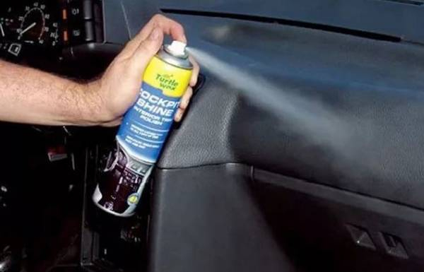 Выбираем лучшую полироль для пластика в салоне автомобиля